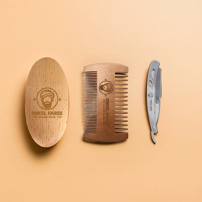 + A free grooming set